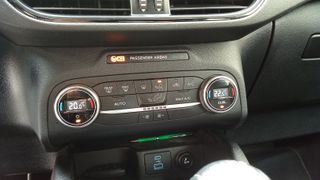 Ford Kuga 2020 1.5 Diesel EcoBlue ST-Line-thumb-16