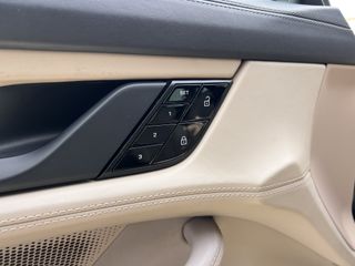 Porsche Taycan 2021 4S Performance Plus-thumb-9