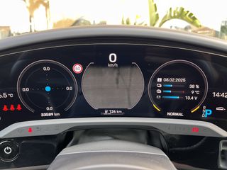 Porsche Taycan 2021 4S Performance Plus-thumb-43