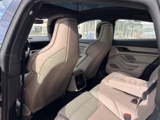 Porsche Taycan 2021 4S Performance Plus-thumb-14