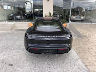 Porsche Taycan 2021 4S Performance Plus-thumb-25