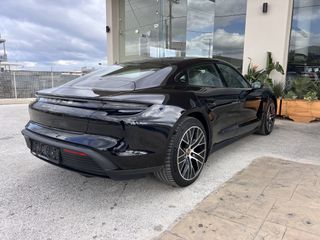 Porsche Taycan 2021 4S Performance Plus-thumb-26