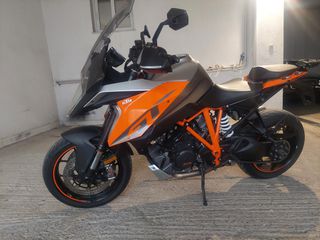 KTM 1290 Super Duke GT 2016
