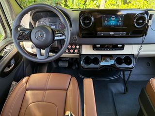 Mercedes-Benz 2025 907 SPRINTER 417 - LUXURY MOCCA PANORAMA EDITION-thumb-15
