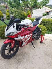 Yamaha YZF - R125 2009