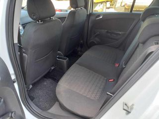 Opel Corsa 2014-thumb-6
