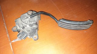 Πετάλ ηλεκτρικού γκαζιού RENAULT 8200153268  MEGAN 2002 - 2009