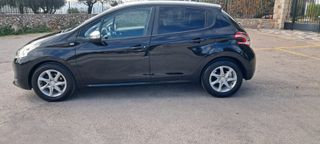 Peugeot 208 2015