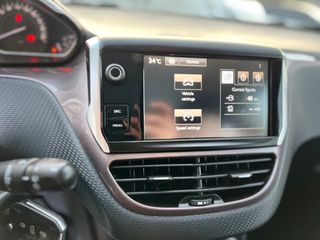 Peugeot 2008 2015 1.2 PURETECH PANORAMA-thumb-15