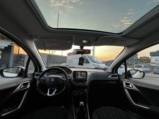 Peugeot 2008 2015 1.2 PURETECH PANORAMA-thumb-23