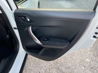Peugeot 2008 2015 1.2 PURETECH PANORAMA-thumb-26