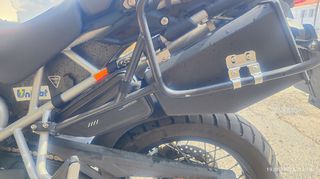Triumph Tiger 800 XC 2011-thumb-12