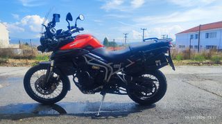 Triumph Tiger 800 XC 2011-thumb-23