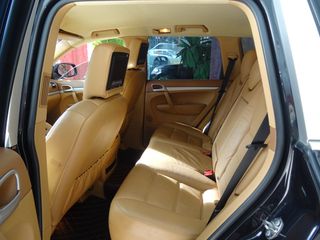 Porsche Cayenne 2008 957-thumb-18