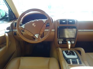 Porsche Cayenne 2008 957-thumb-21