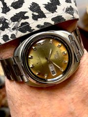 SEIKO 5 automatic vintage 1970s-thumb-1