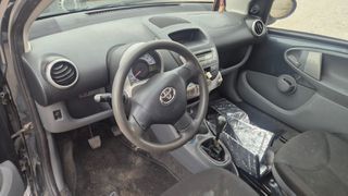 Toyota Aygo 2009 1000CC A/C Y/T-thumb-2