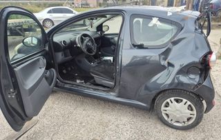 Toyota Aygo 2009 1000CC A/C Y/T-thumb-3