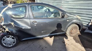 Toyota Aygo 2009 1000CC A/C Y/T-thumb-4