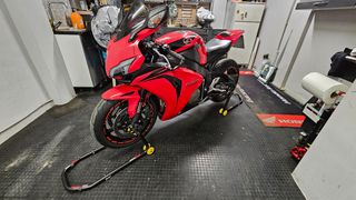 Honda CBR 1000RR 2009 FireBlade