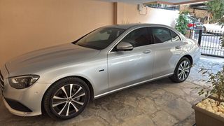 Mercedes-Benz E 300 2021 de-thumb-3