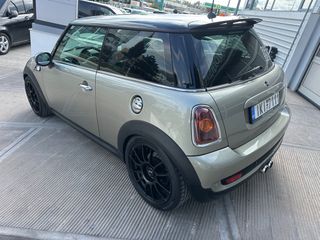 Mini Cooper S 2009-thumb-5