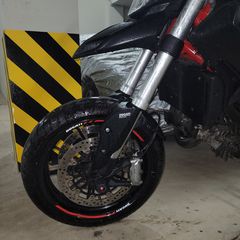 Ducati Hypermotard 821 2014 Hypermotard-thumb-1