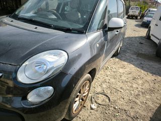 Fiat 500L-thumb-1