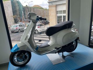 Vespa Primavera 2025 ELETTRICA SWAP 45km/h