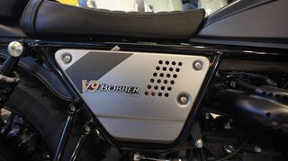 Moto Guzzi V9 2025 MOTO GUZZI BOBBER SPECIAL EDITION-thumb-1