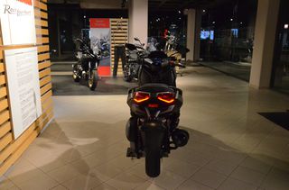 Yamaha XMAX 300 2026-thumb-3