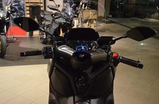 Yamaha XMAX 300 2026-thumb-4