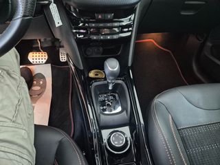 Peugeot 2008 2019 GT LINE-thumb-15