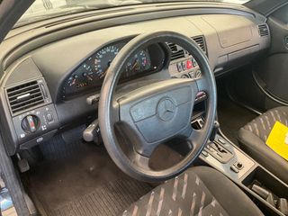 Mercedes-Benz C 180 2000 W202 Classic-thumb-78
