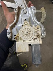 Γρύλλος Toyota Corolla 02-06 αριστερά μπροστά