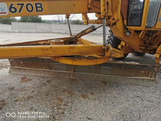 Γκρέιντερ 2001 JOHN  DEER 670B-thumb-42