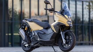 UM 2025 ROCKVILLE 300CC[EURO 5+] ΑΝΑΜΕΝΕΤΑΙ 10 ΧΡΟΝΙΑ ΕΡΓΟΣΤΑΣΙΑΚΗ ΕΓΓΥΗΣΗ