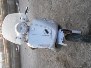 PIAGGIO VESPA GTS 200IE-thumb-4