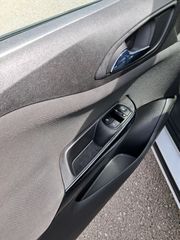 Opel Corsa 2015-thumb-10