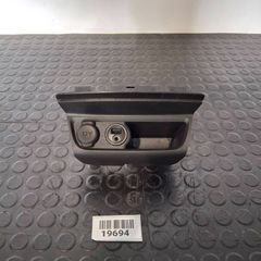 PEUGEOT 208 ( 13 - 19 )    ΠΡΙΖΑ 12V - ΘΥΡΕΣ USB - AUX     9674655277      #19694