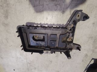 ΒΑΣΗ ΜΠΑΤΑΡΙΑΣ  SEAT LEON 2   05-13