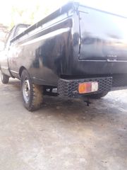 Nissan PickUp 1986 720-thumb-6