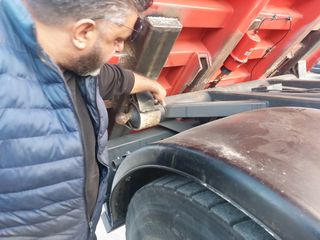 Ανατροπή Volvo 2008 FM440 8X4-thumb-18