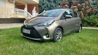 Toyota Yaris 2017 HYBRID AUTOMATIC