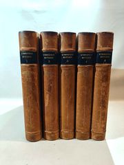 Πέντε παλιές σπάνιες θήκες βινυλίων με δερμάτοδετη ράχη και σε σχήμα βιβλίων.