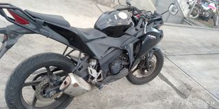 HONDA CBR 125R
