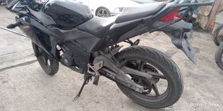 HONDA CBR 125R-thumb-2