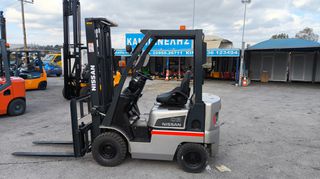 Nissan 2010 900kg. Πλάγια αυτόματο