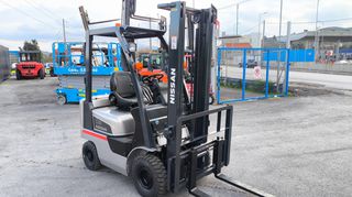 Nissan 2010 900kg. Πλάγια αυτόματο-thumb-4