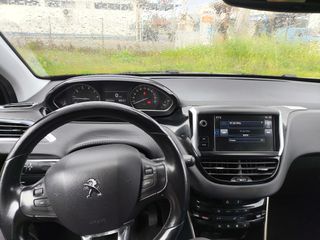 Peugeot 208 2015 Allure Navi-thumb-9